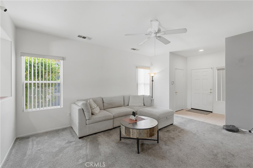 78697 Hampshire Property Photo 9