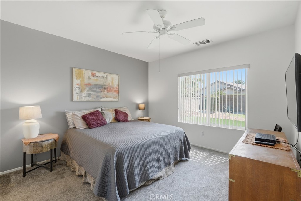 78697 Hampshire Property Photo 15