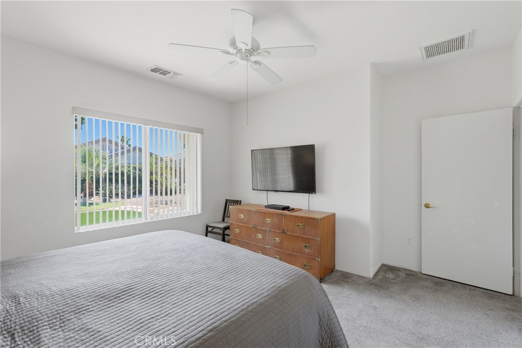 78697 Hampshire Property Photo 18