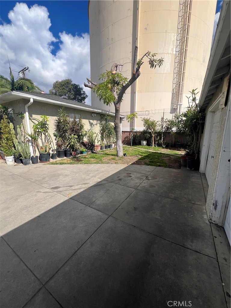 5954 Riverside Property Photo 6