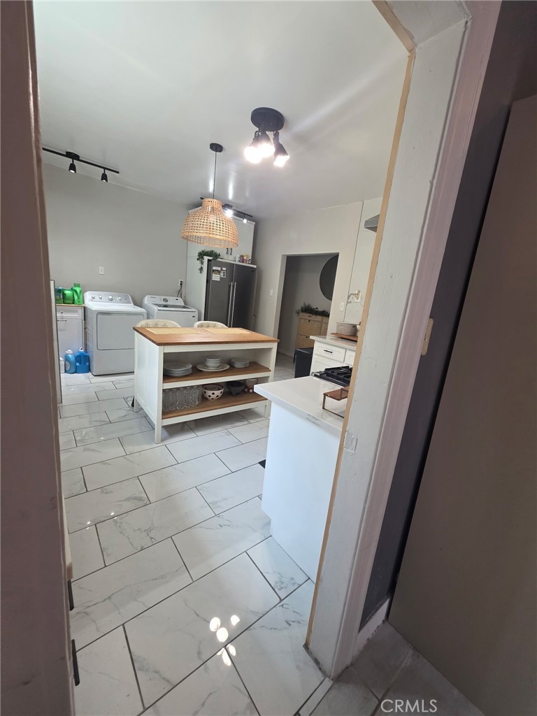 2532 2530-2532 Wabash Ave. Property Photo 8