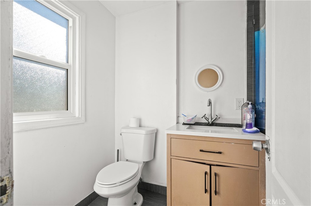 1438 E 20th Street Property Photo 14