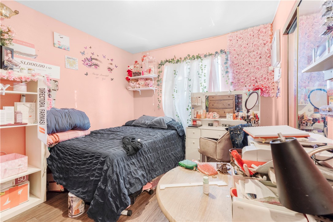 9207 S Central Property Photo 17