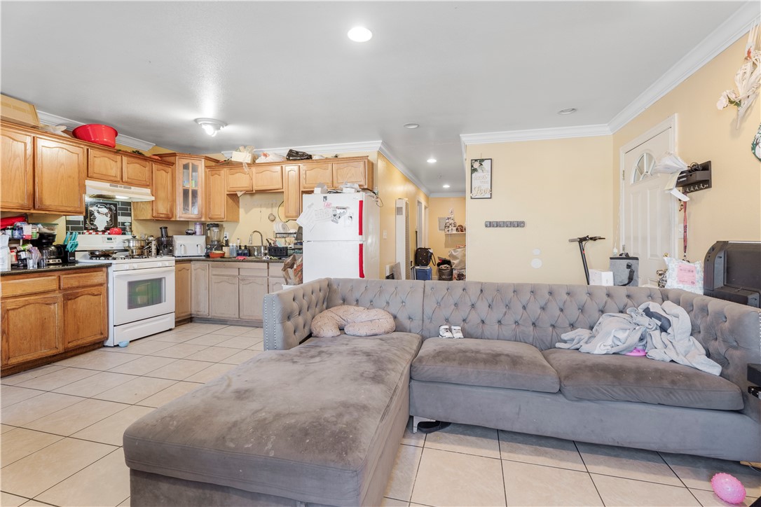 9207 S Central Property Photo 18
