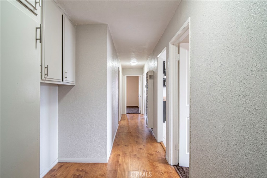 1308 E Oaks Street C Property Photo 3