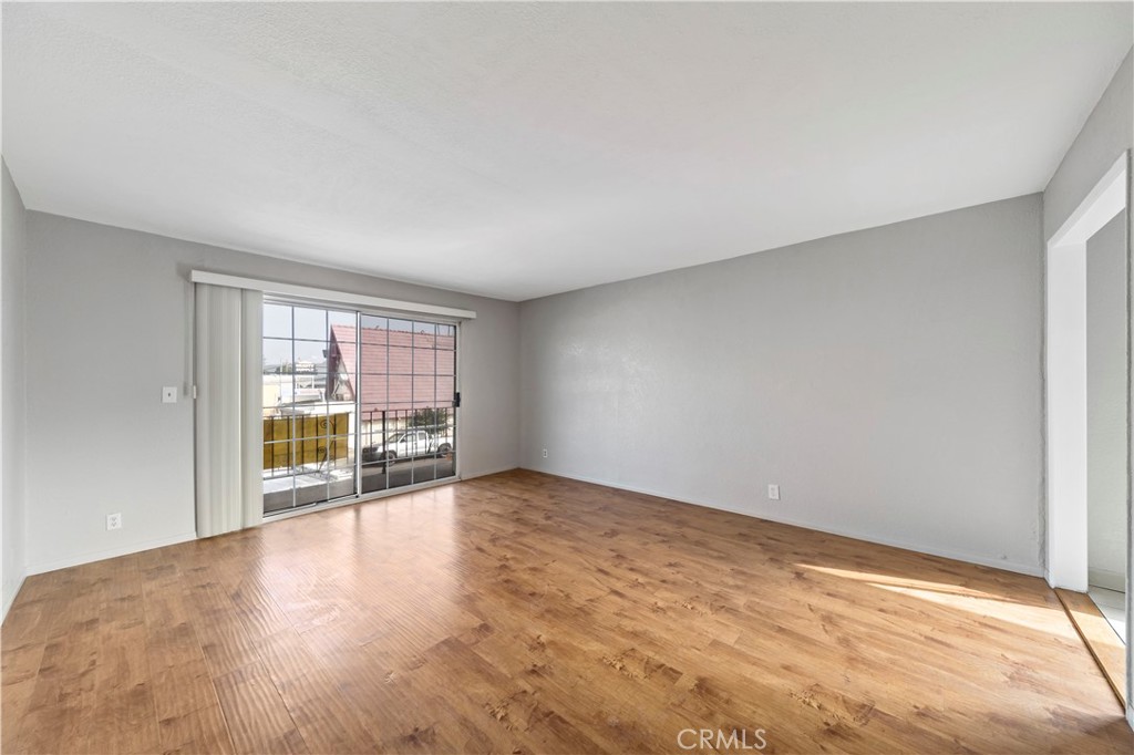 1308 E Oaks Street C Property Photo 4