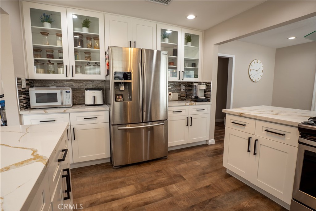 7041 Indiana Property Photo 8