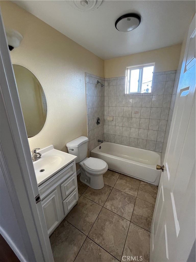 123 W 66th Property Photo 25