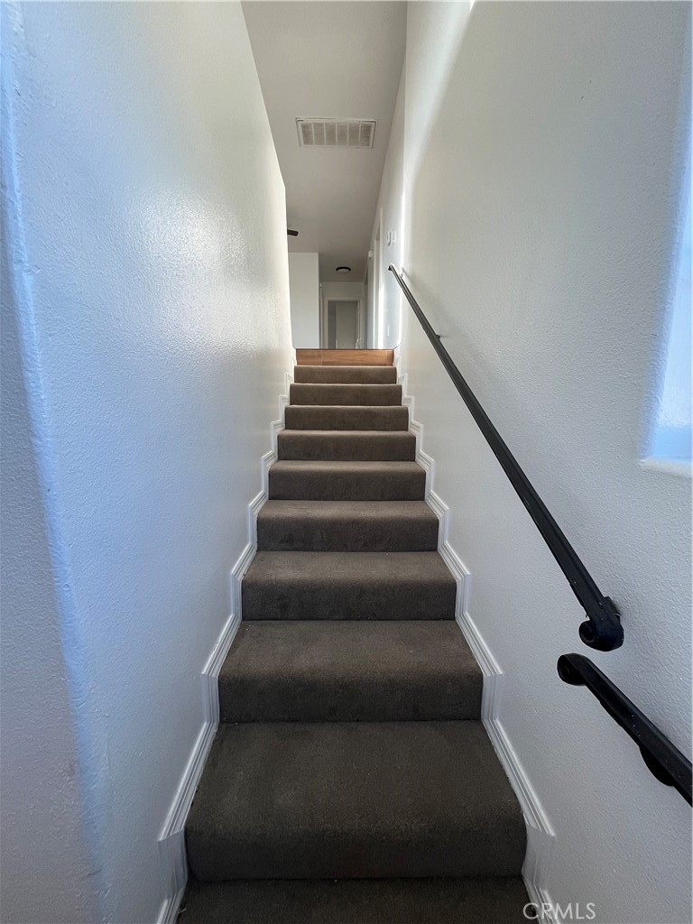 123 W 66th Property Photo 32