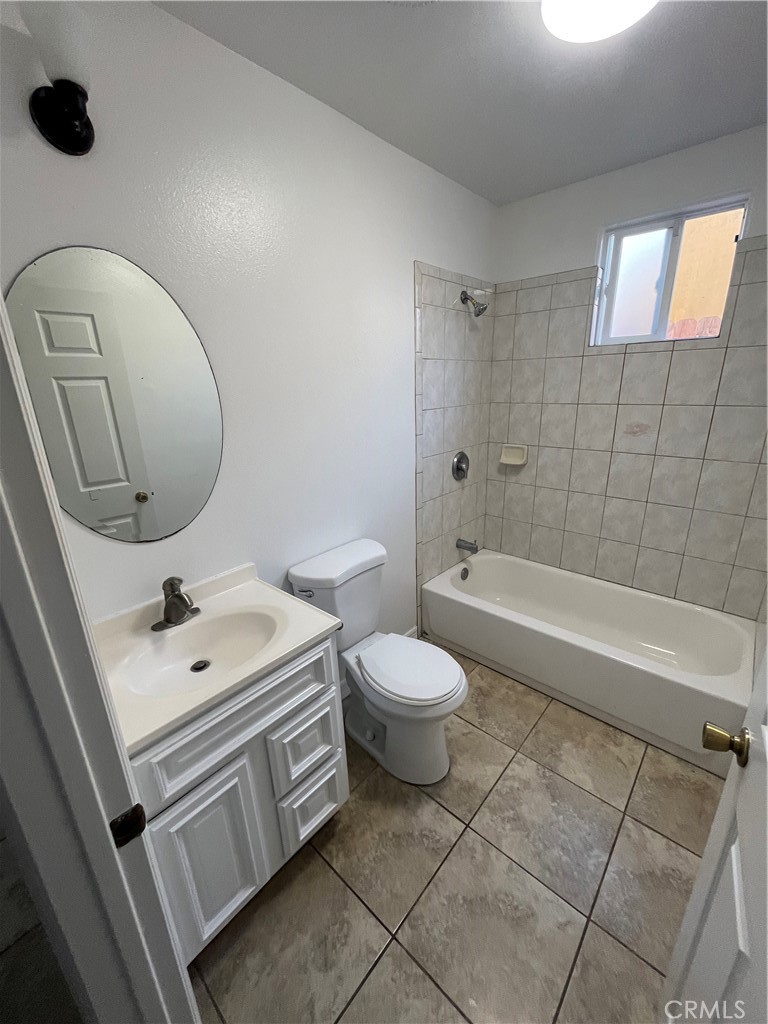 123 W 66th Property Photo 37