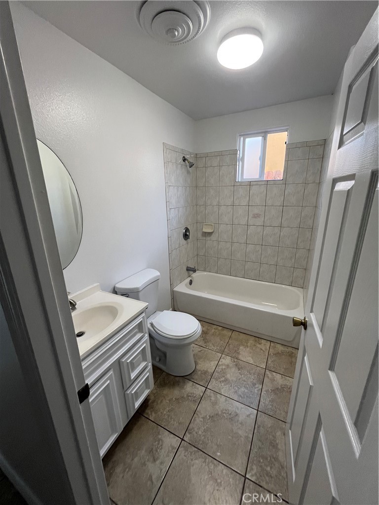 123 W 66th Property Photo 40