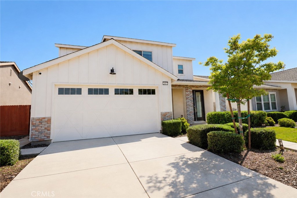 2482 Valdes Dr Property Photo 2