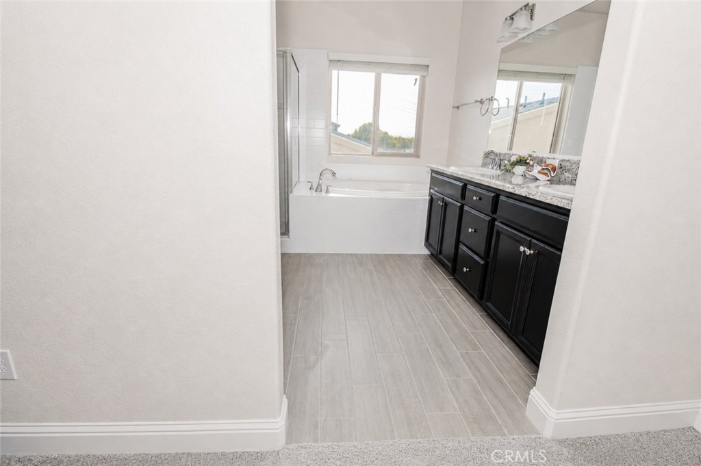 2482 Valdes Dr Property Photo 20