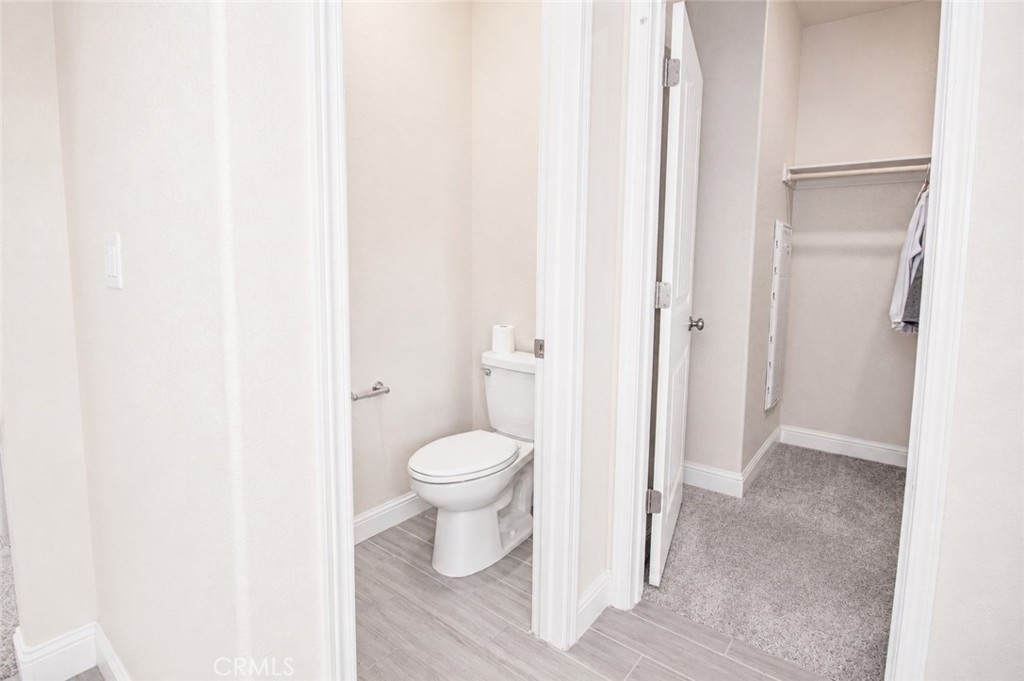 2482 Valdes Dr Property Photo 25