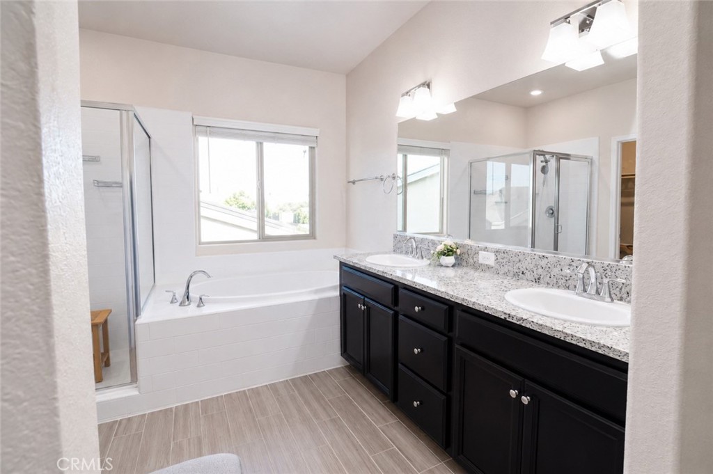 2482 Valdes Dr Property Photo 31