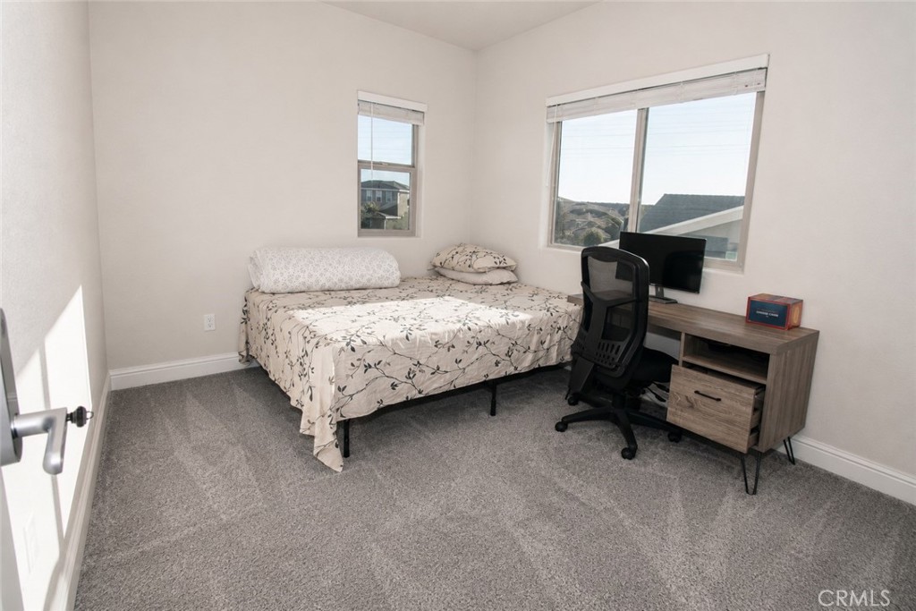 2482 Valdes Dr Property Photo 39