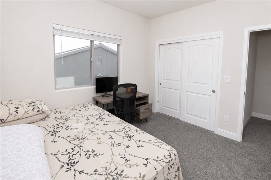 2482 Valdes Dr Property Photo 40