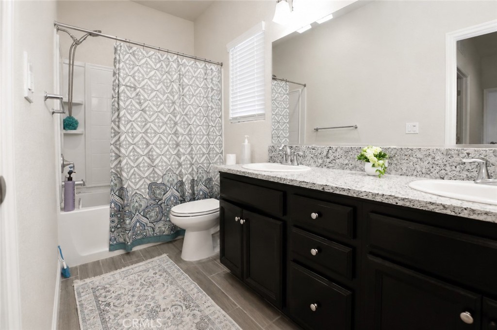 2482 Valdes Dr Property Photo 47