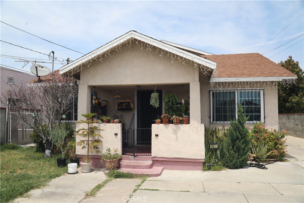 3531 E 61st Property Photo 1