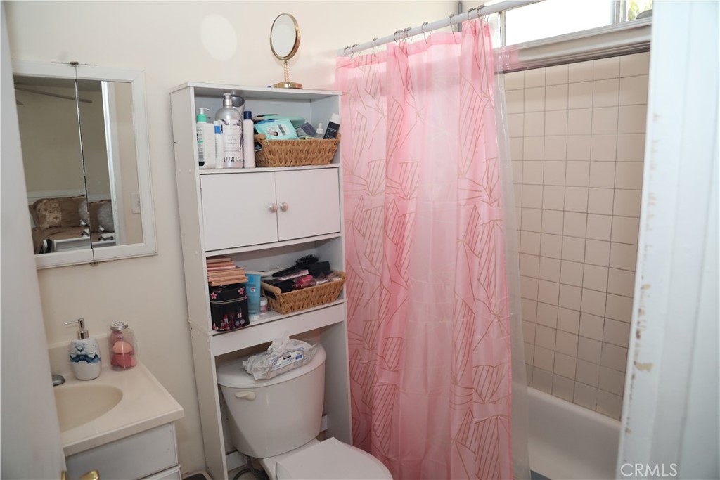 3531 E 61st Property Photo 11