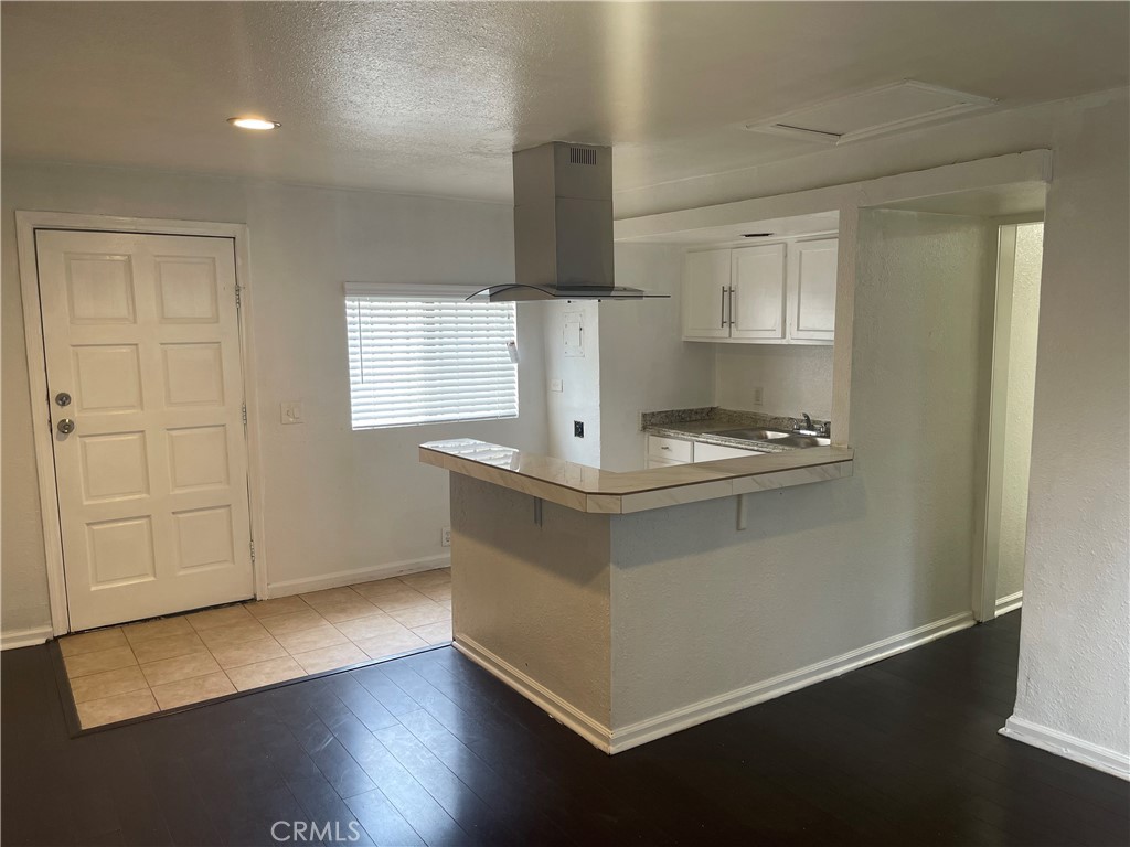 4605 Arlington 1/2 Property Photo 4