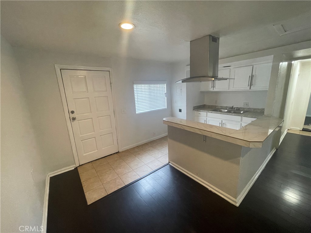 4605 Arlington 1/2 Property Photo 5