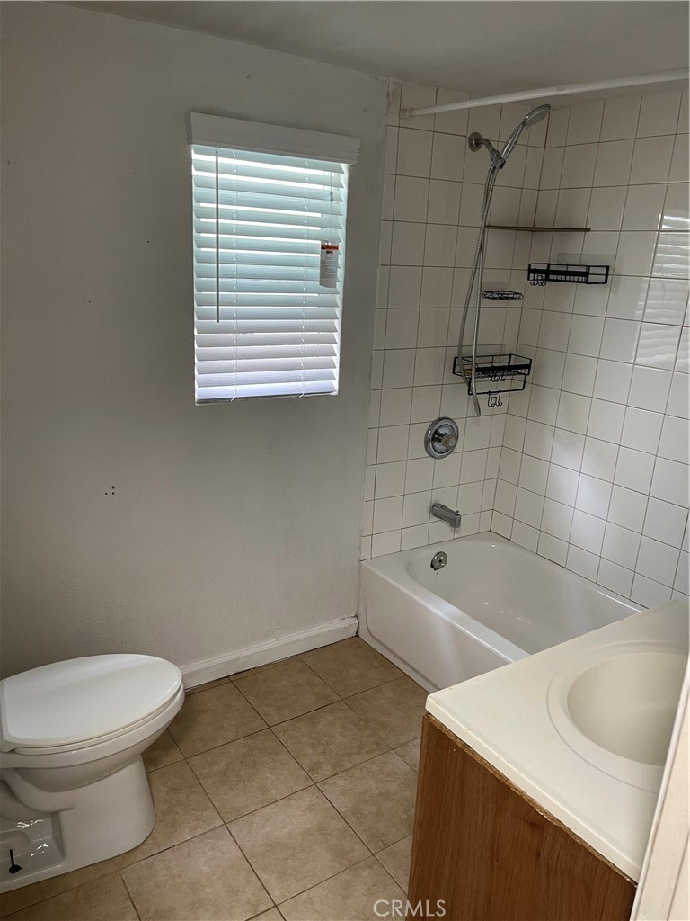4605 Arlington 1/2 Property Photo 7
