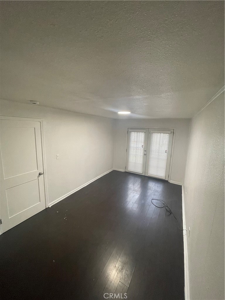 4605 Arlington 1/2 Property Photo 16