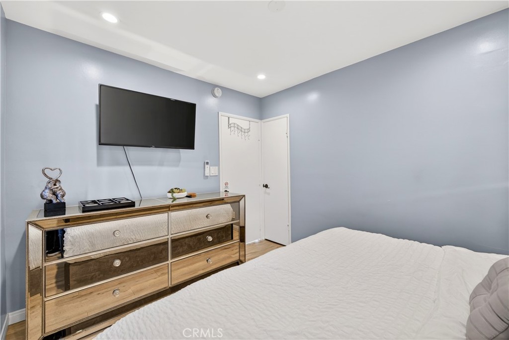 2615 Clyde Property Photo 10