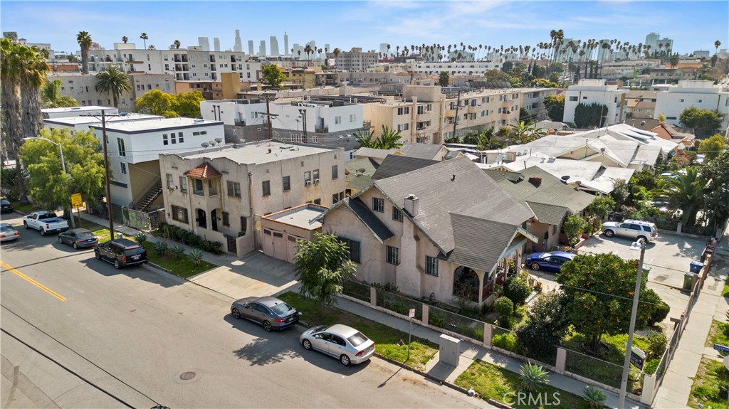 4214 Rosewood Property Photo 4