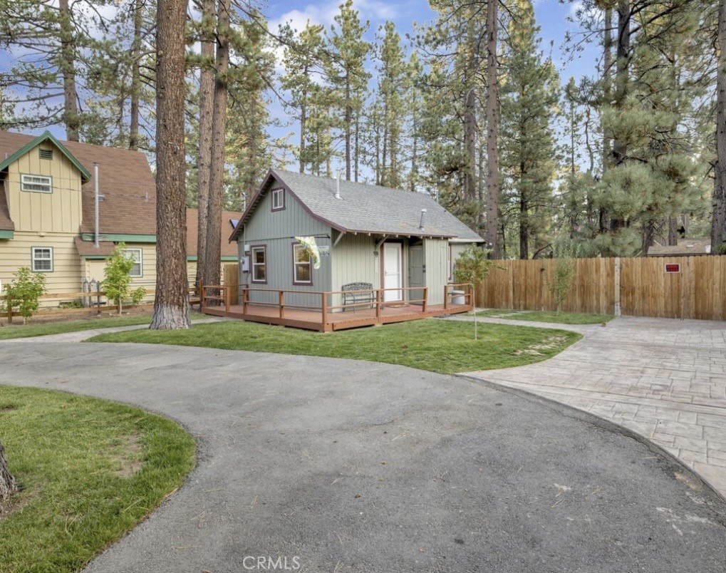39074 North Bay Property Photo 2