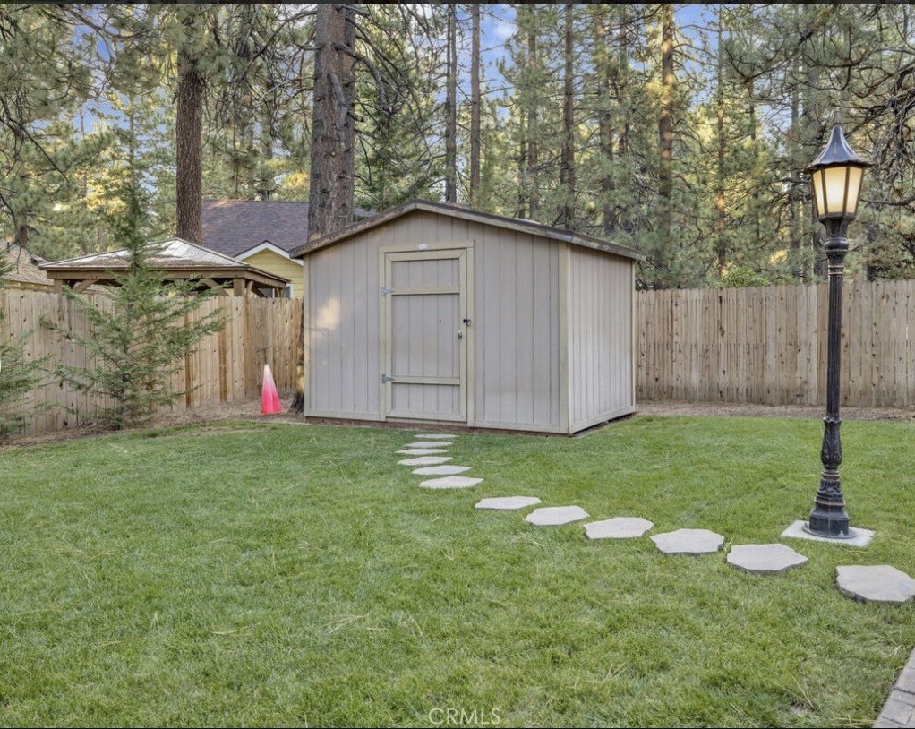 39074 North Bay Property Photo 6