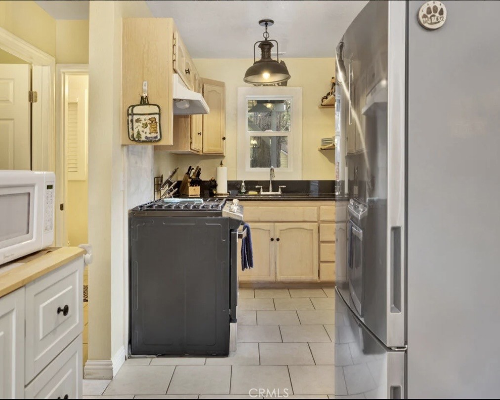 39074 North Bay Property Photo 15