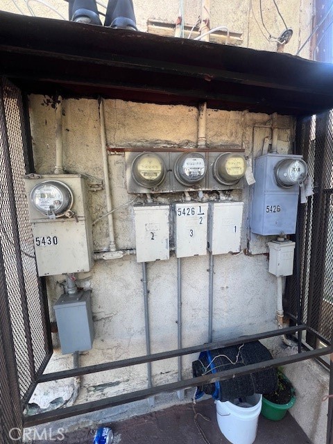 5426 Compton Property Photo 4