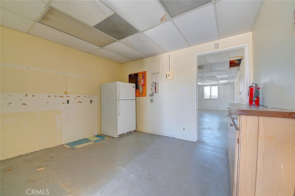 2715 E 56th Street Property Photo 12
