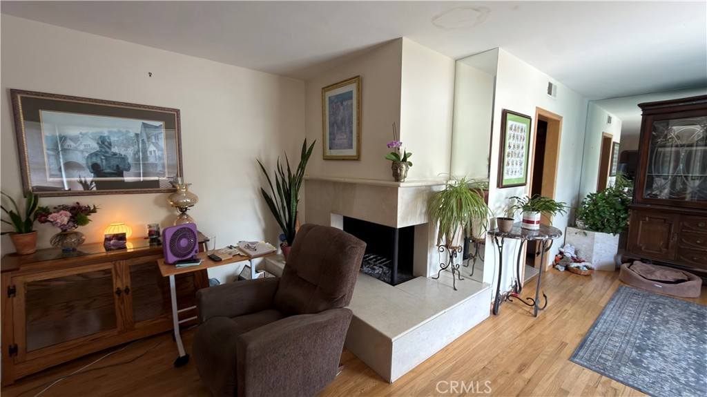 9132 Vons Property Photo 5