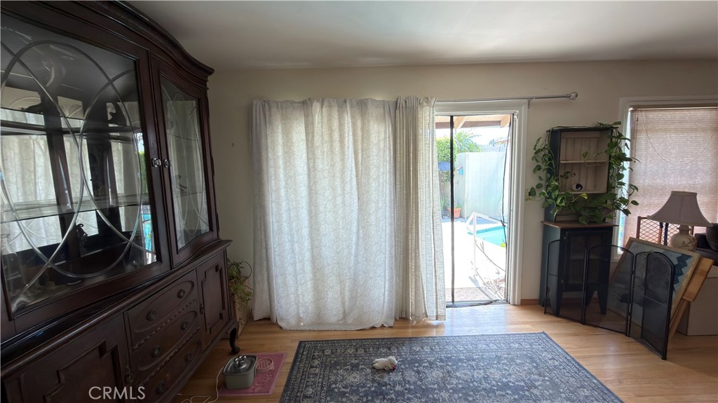 9132 Vons Property Photo 6