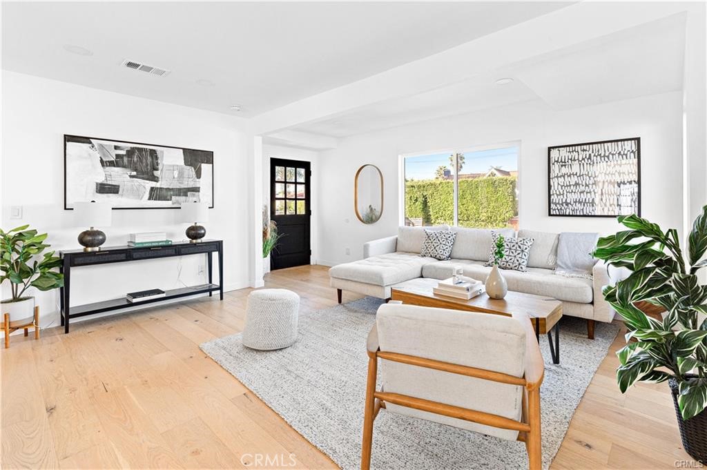 1630 S Ridgeley Property Photo 6