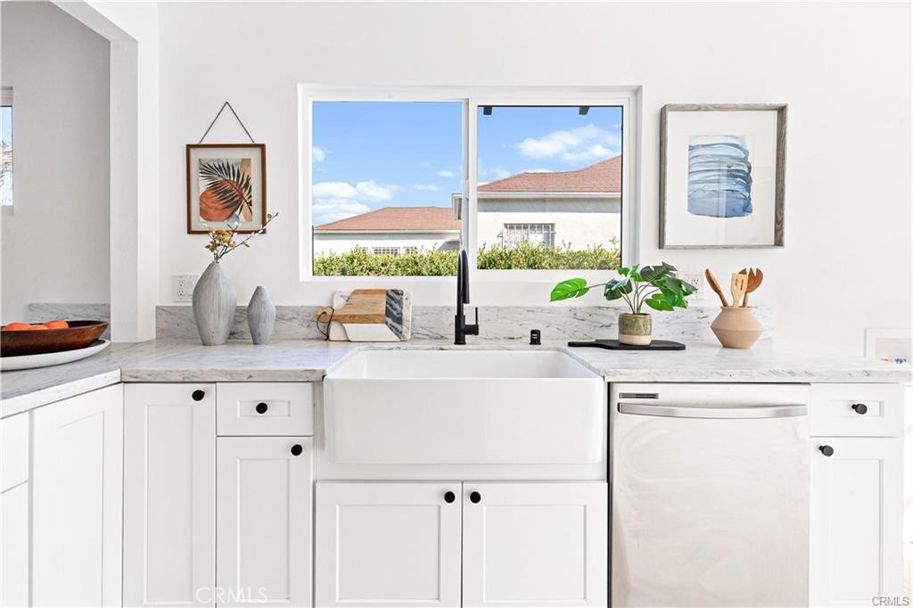 1630 S Ridgeley Property Photo 33