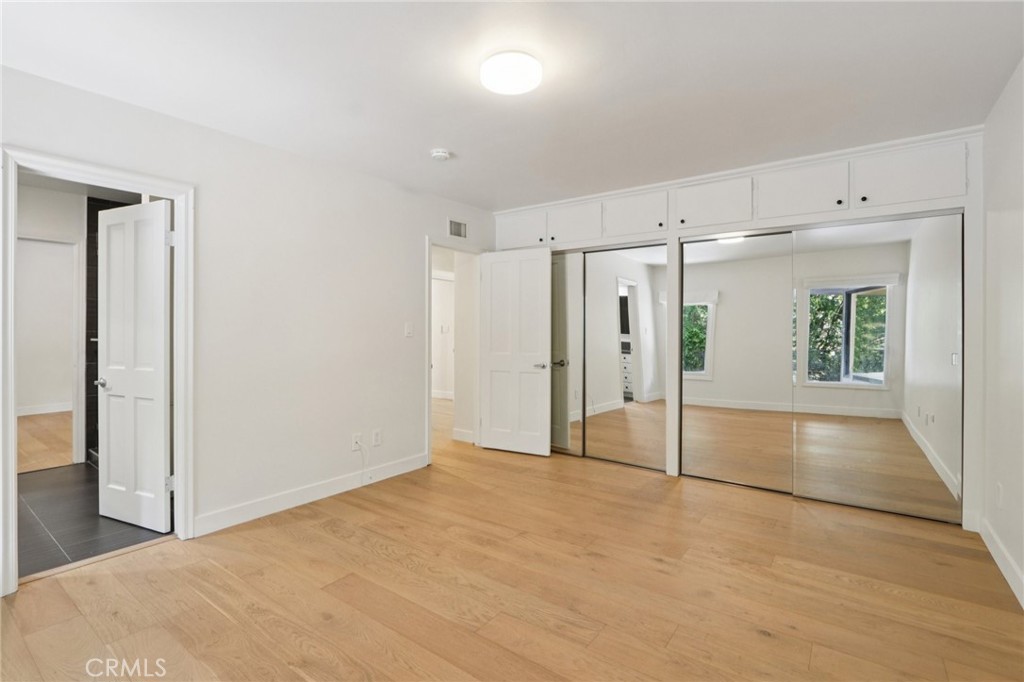 4900 Queen Victoria Property Photo 6