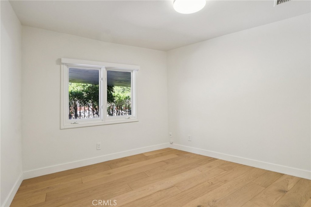 4900 Queen Victoria Property Photo 29