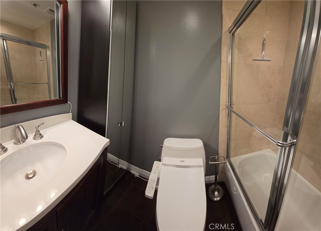525 E Seaside Way 1509 Property Photo 28