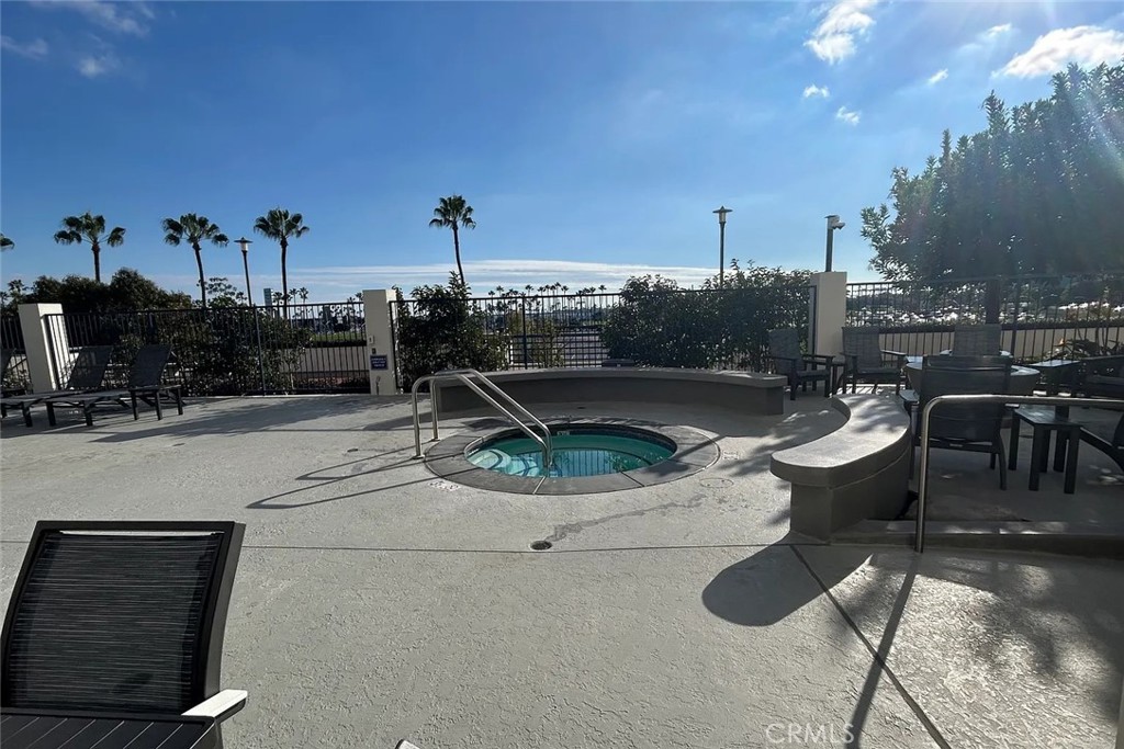 525 E Seaside Way 1509 Property Photo 35