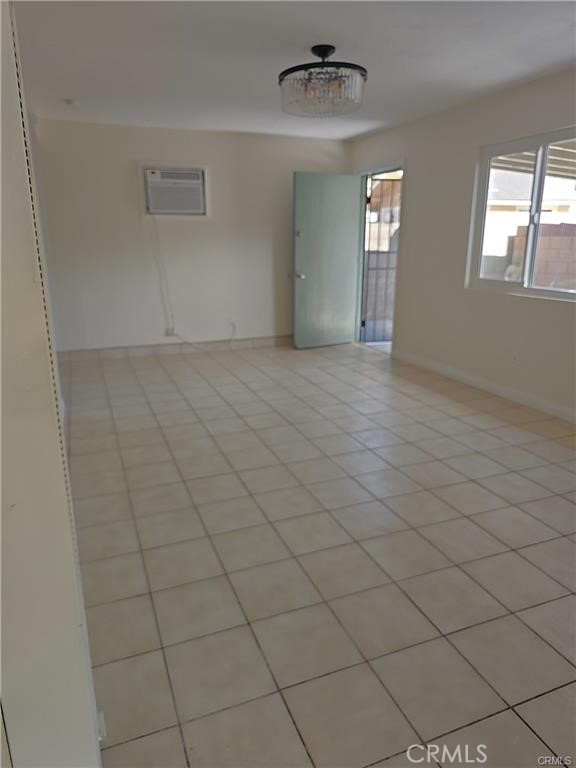 4133 Downing B Property Photo 6
