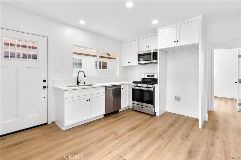 6523 Ajax Avenue Property Photo 4