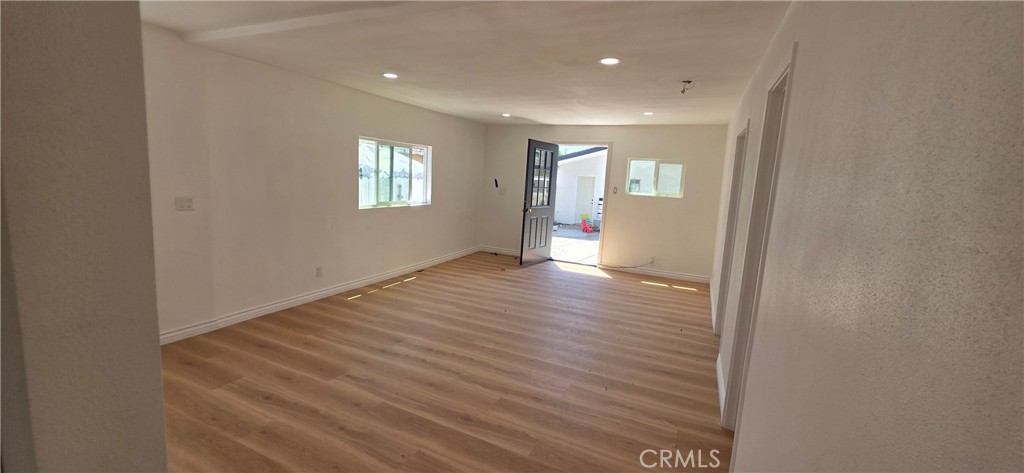 1124 E 76th Place Property Photo 11