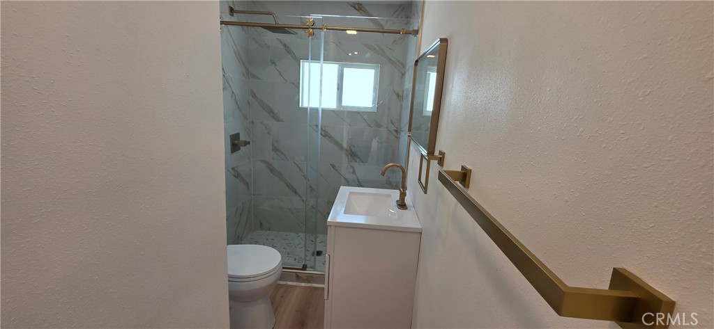 1124 E 76th Place Property Photo 14
