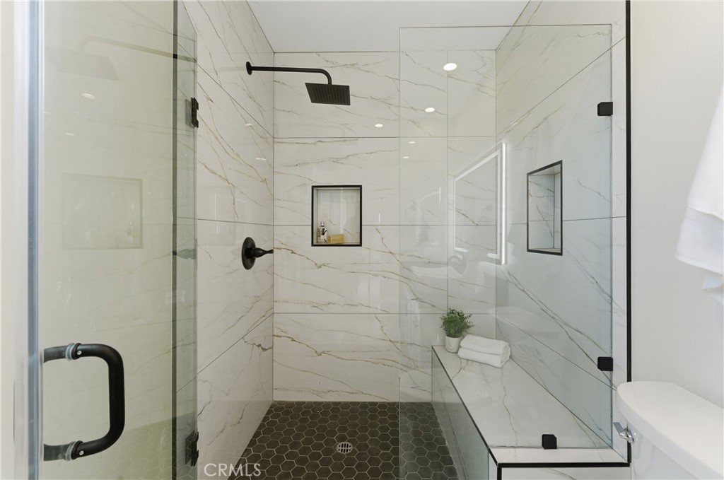 4743 Purdue Avenue Property Photo 23