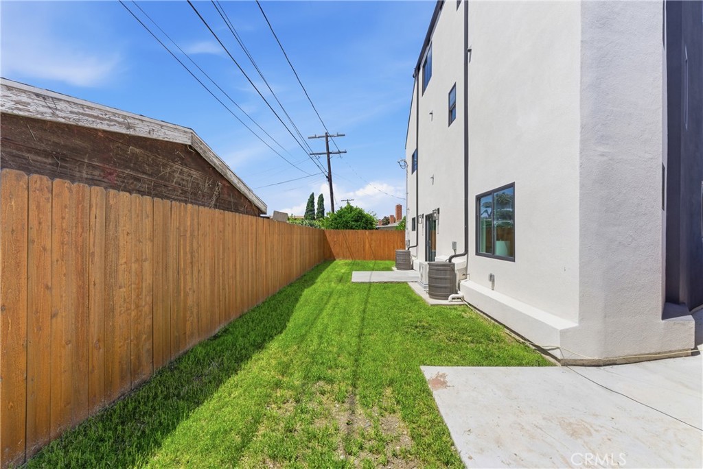 4743 Purdue Avenue Property Photo 39