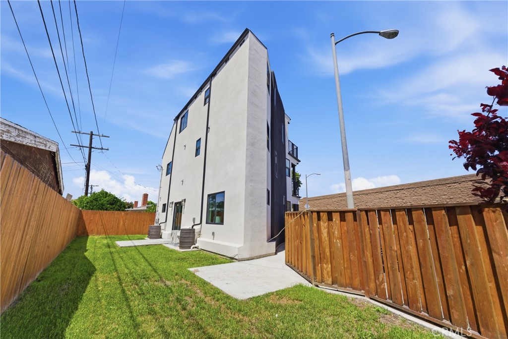 4743 Purdue Avenue Property Photo 40